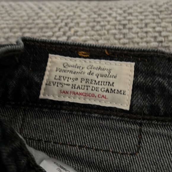 Levi’s black wash straight leg jeans - Picture 3 of 5